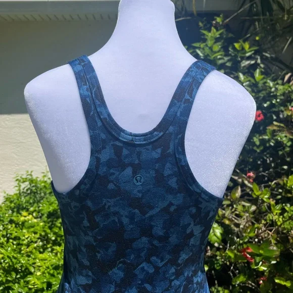 Lululemon Blue & Black Tank Top - Picture 11 of 12